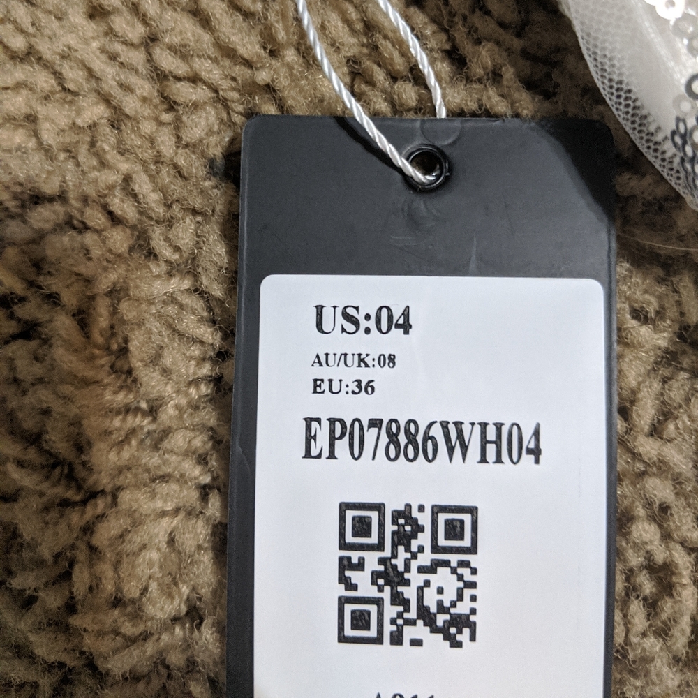 Dress - Picture 3 of 4